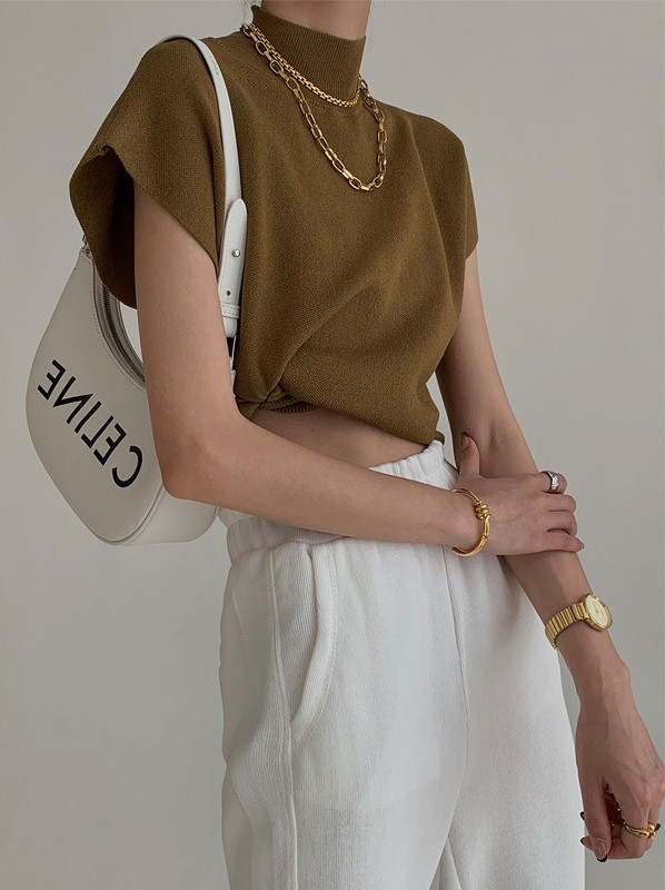 Sleeveless mock-neck knit top, olive-brown, relaxed fit and padded shoulders