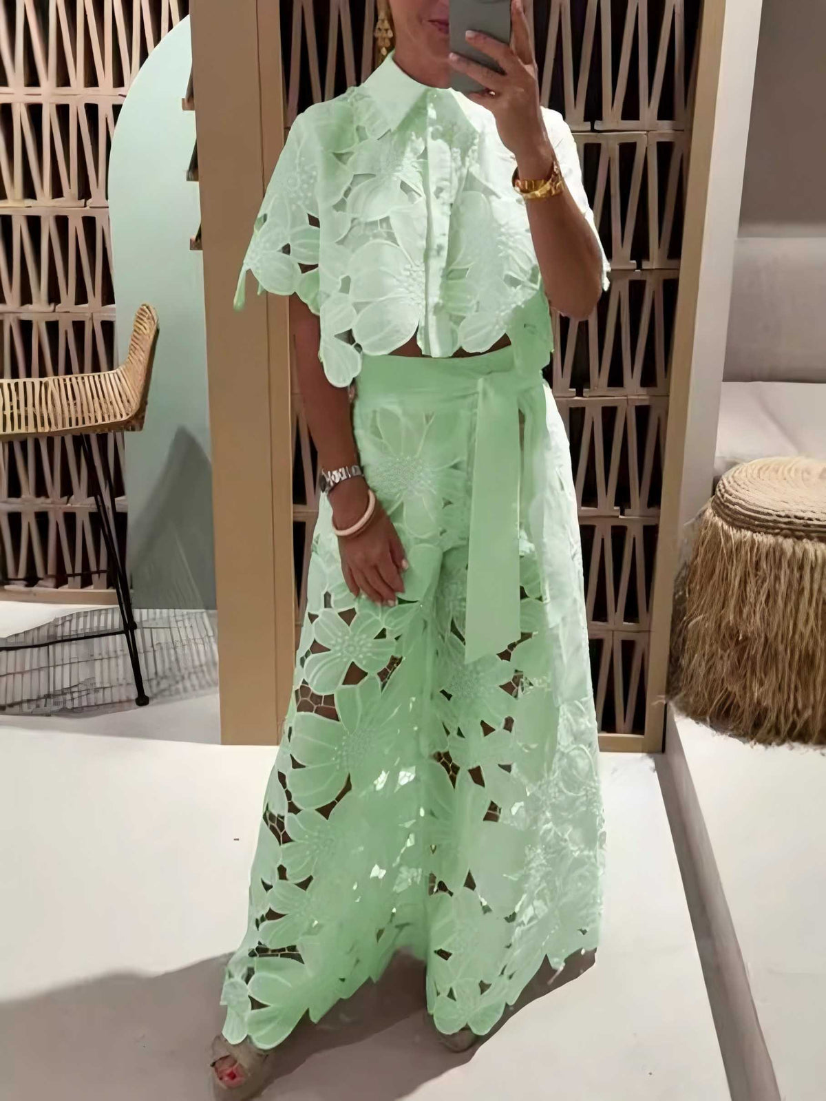 Green lace cropped blouse with short sleeves and button front