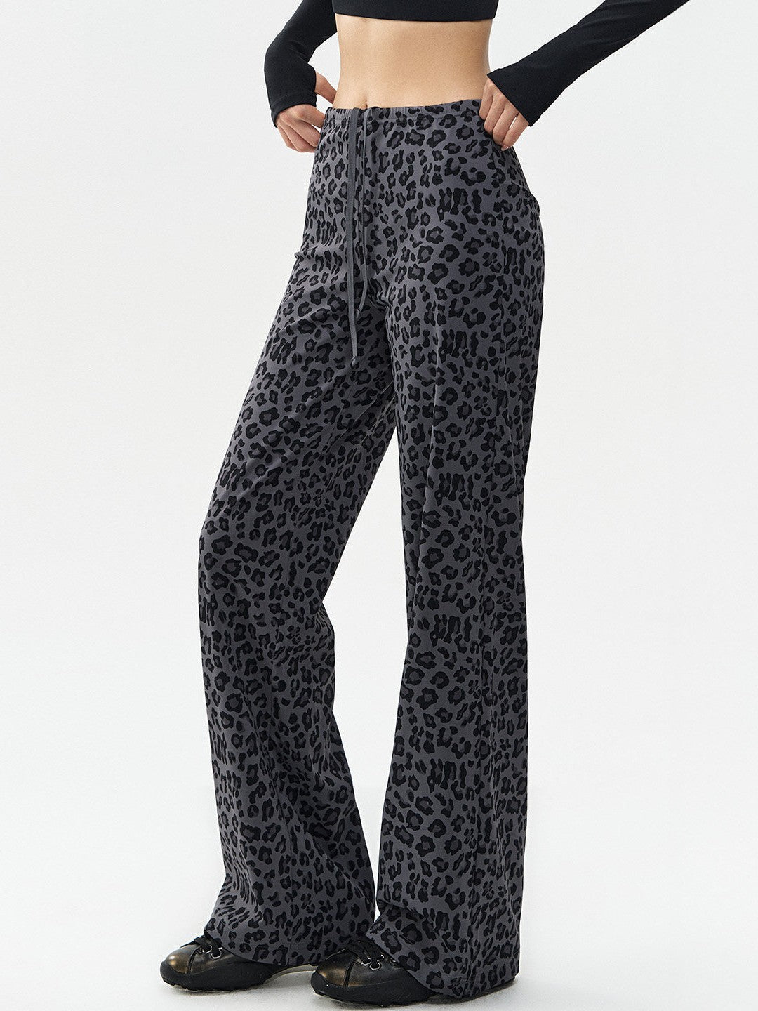 Women’s wide-leg leopard-print pants, gray with black spots, drawstring waist.
