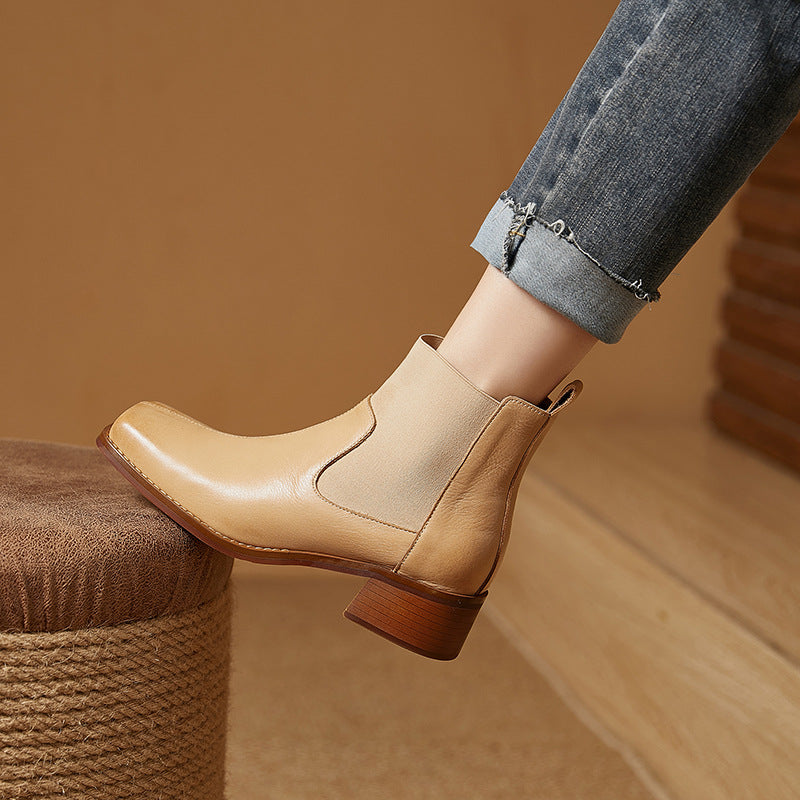Women’s light beige leather Chelsea ankle boots with elastic gore and block heel