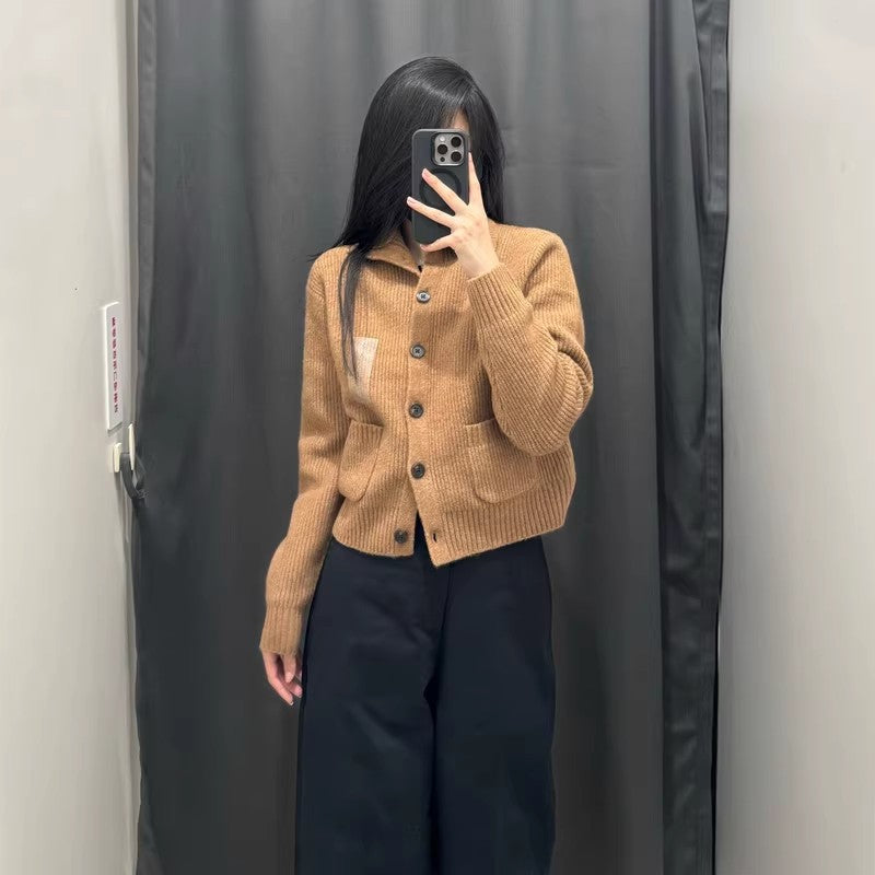 Women’s brown knitted cardigan, long sleeves, button-front, lapel collar
