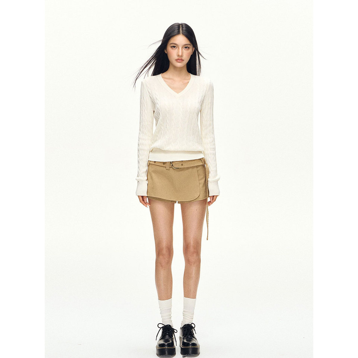 Women’s white V-neck twist knit sweater, long sleeves, fitted thin ribbed hem