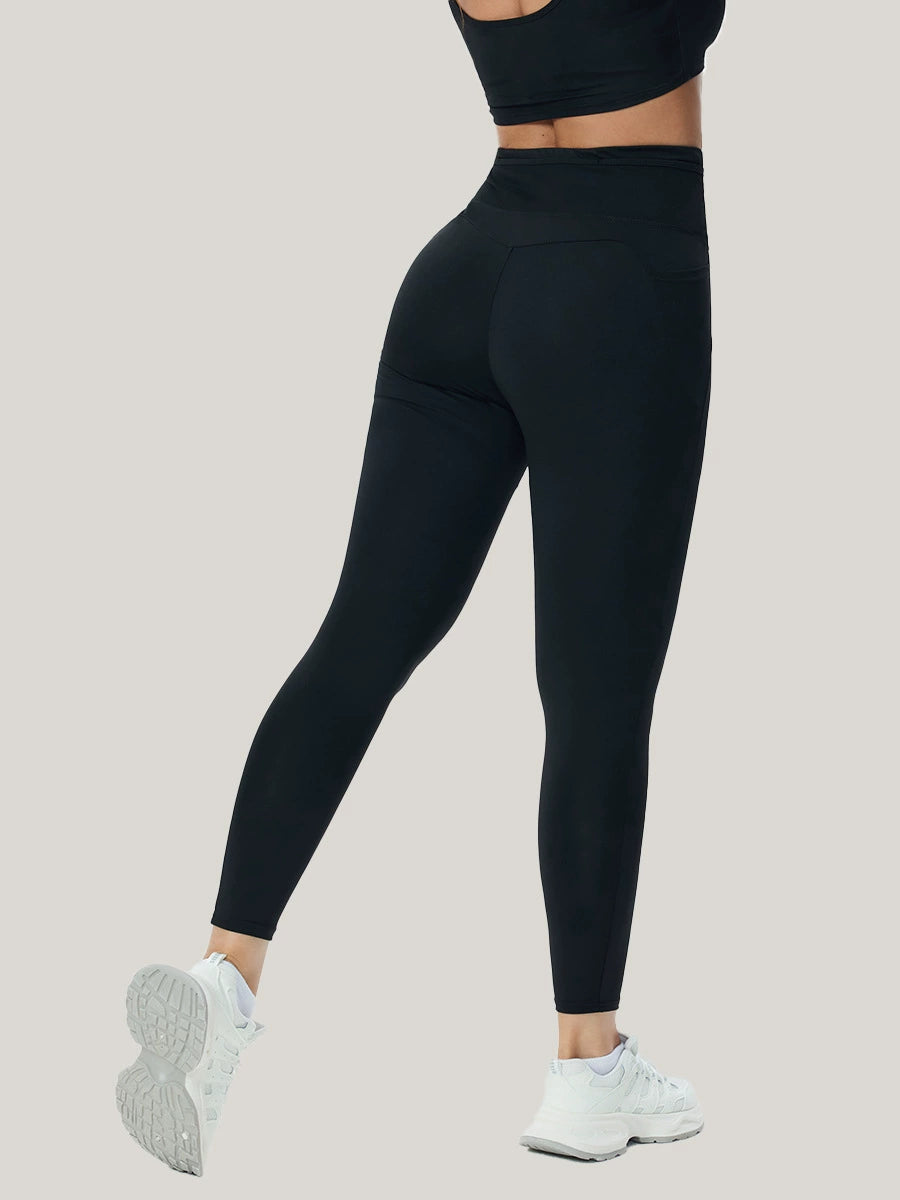 High-waisted black leggings with pockets, full-length slim fit
