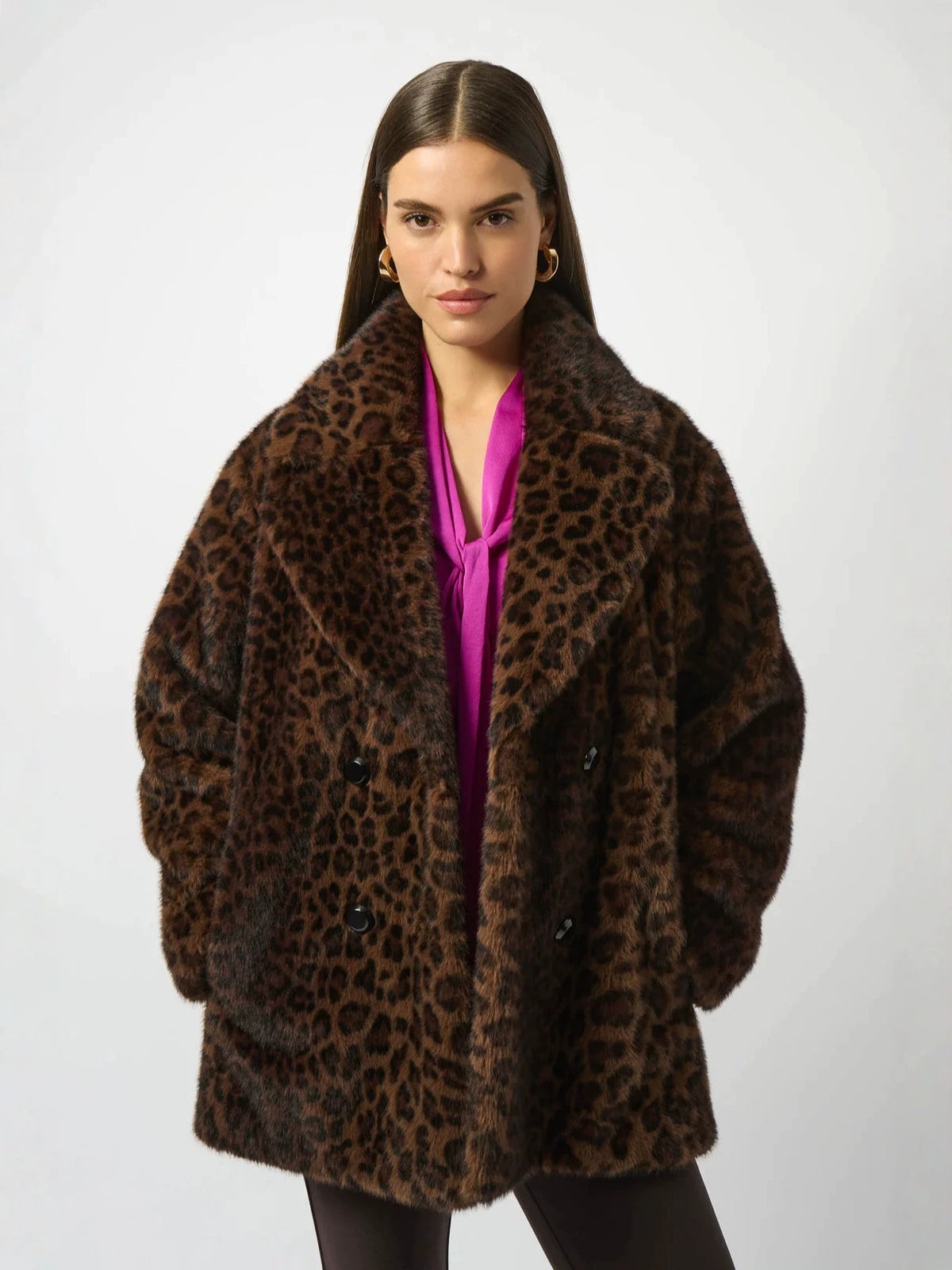 Leopard print faux fur coat with double-breasted front and high suit collar, loose fit.