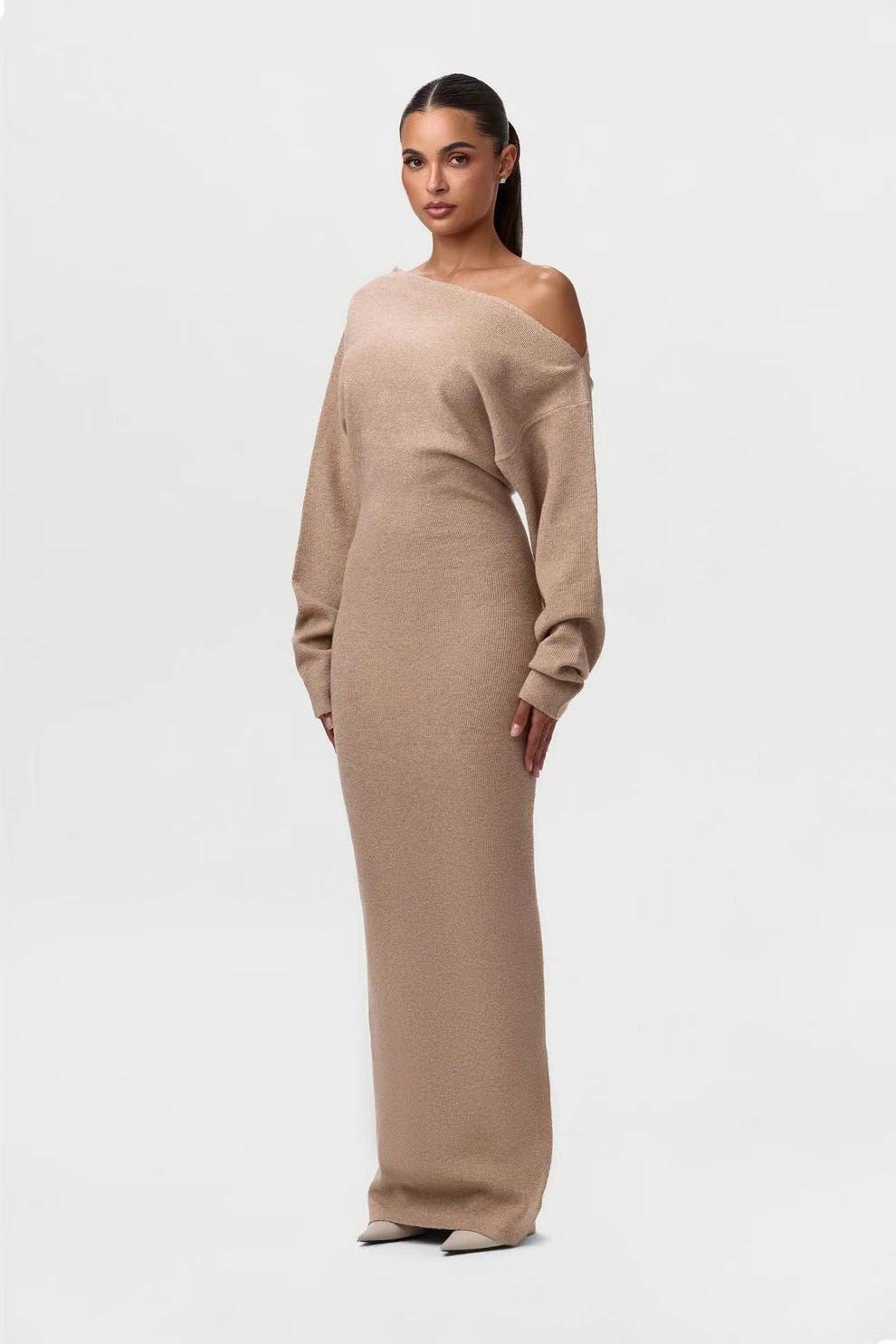 Women's slim long-sleeve off-shoulder knit dress, tan