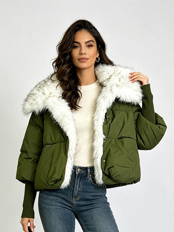 Women's short cotton jacket, green with white faux fur collar, zip-up puffer sleeves