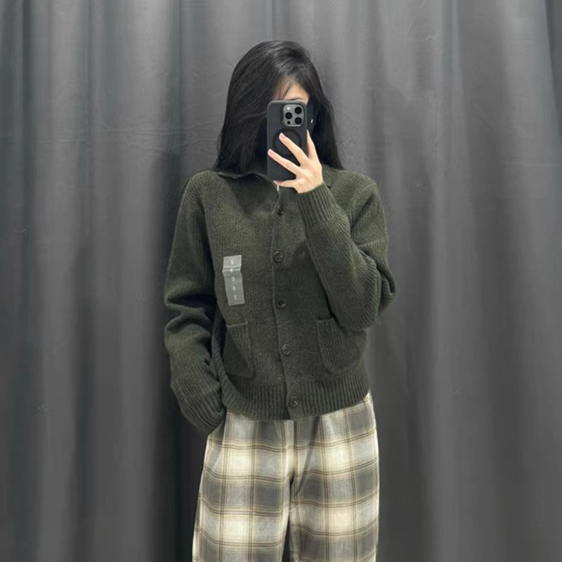 Women’s dark green knitted cardigan, long sleeves, button-front, relaxed fit