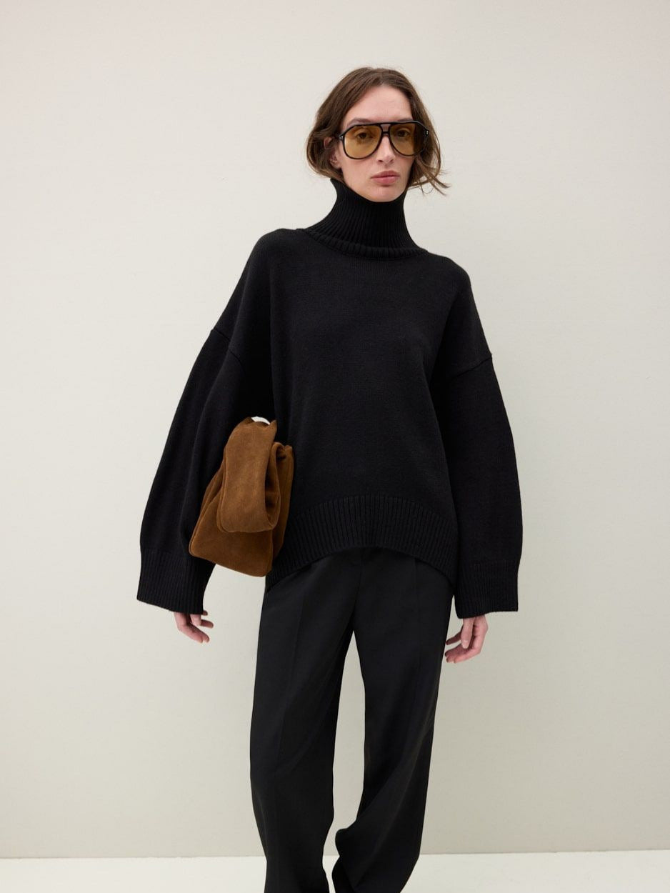 Oversized Turtleneck Sweater for Women — Chunky Knit Pullover with Drop Shoulders in Wool