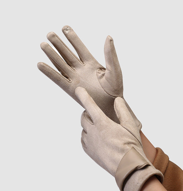 Women’s beige velvet gloves with long sleeves and finger openings