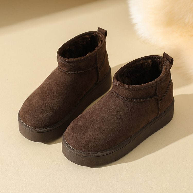 Women's ankle snow boots in dark brown suede with fleece lining and thick sole