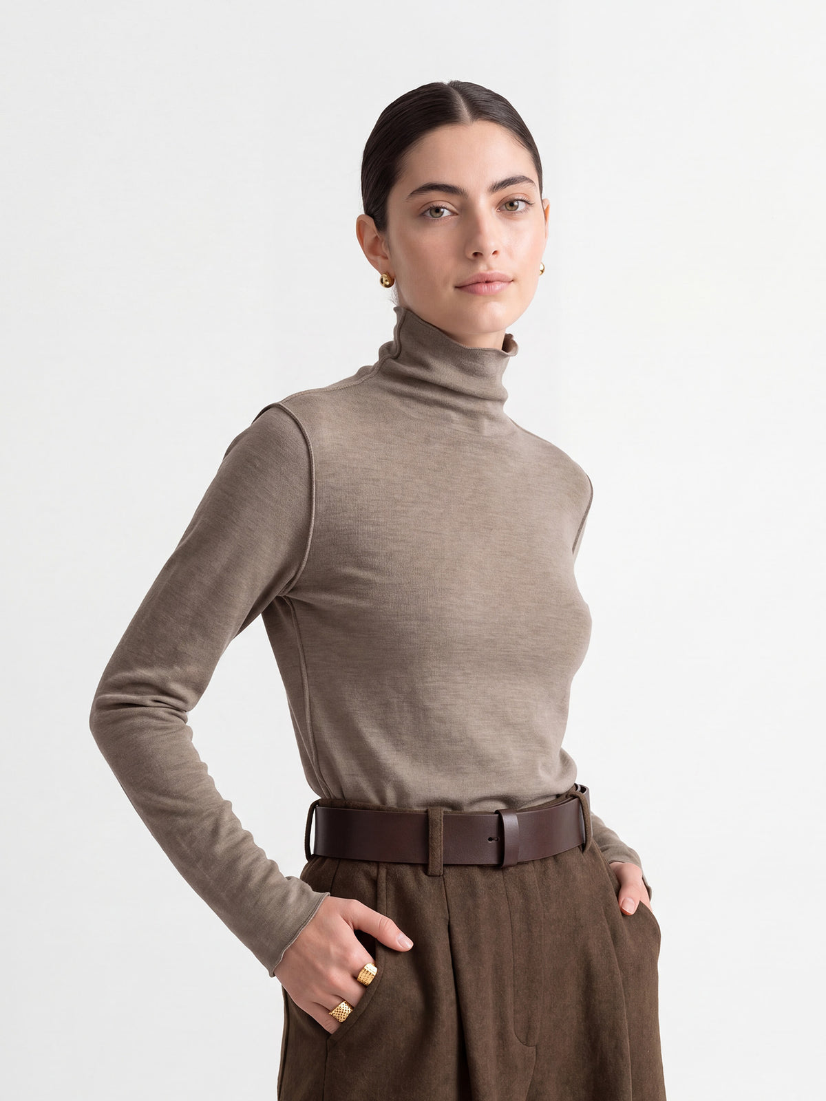 Women’s mock-neck long-sleeve top, warm taupe, slim fit