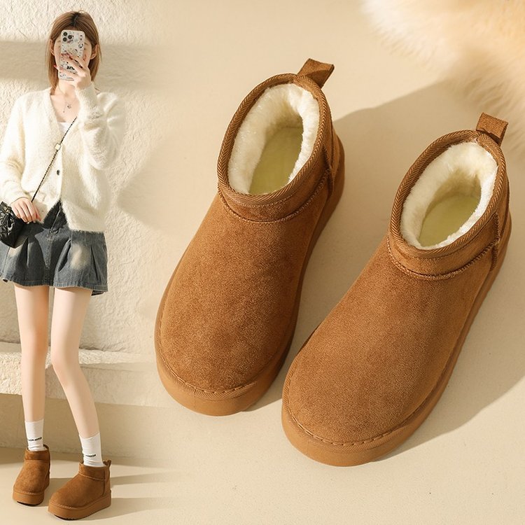 Women's ankle snow boots in tan suede with fleece lining and thick sole