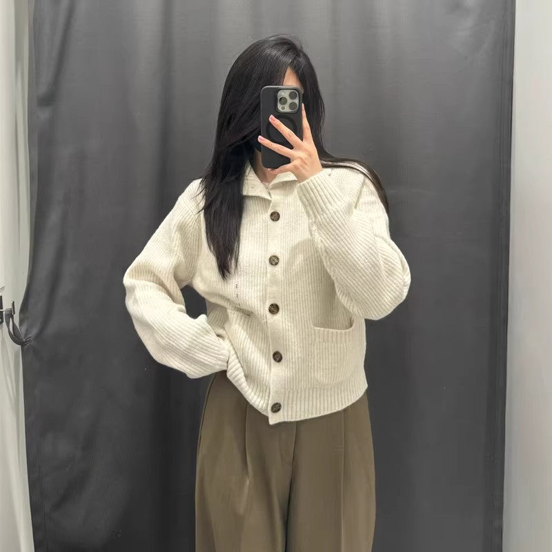 Women’s off-white knitted cardigan, long sleeves, button-front, relaxed fit, lapel collar