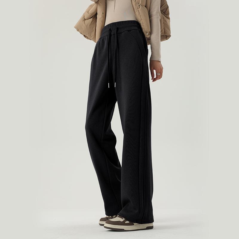 Women’s high-waisted wide-leg sweatpants, black, drawstring waist