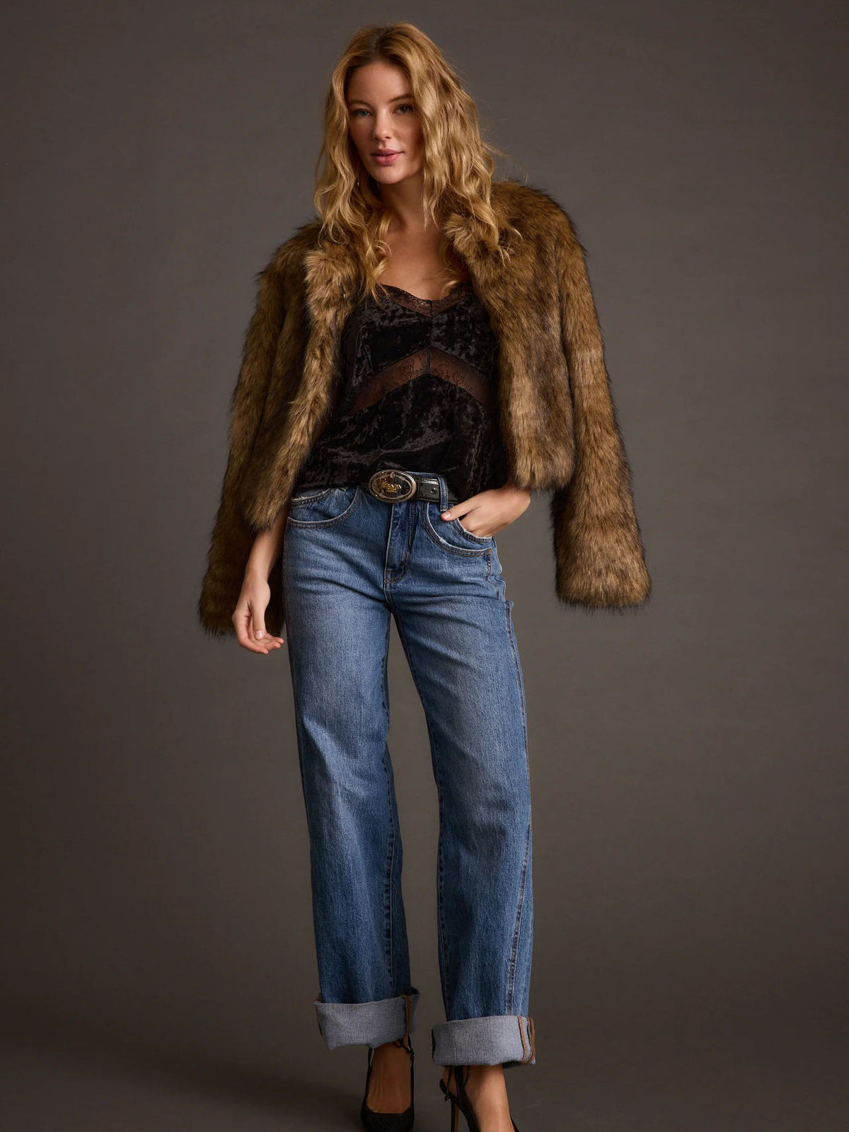 Women’s brown faux fur short coat, dense shaggy fur and relaxed long sleeves