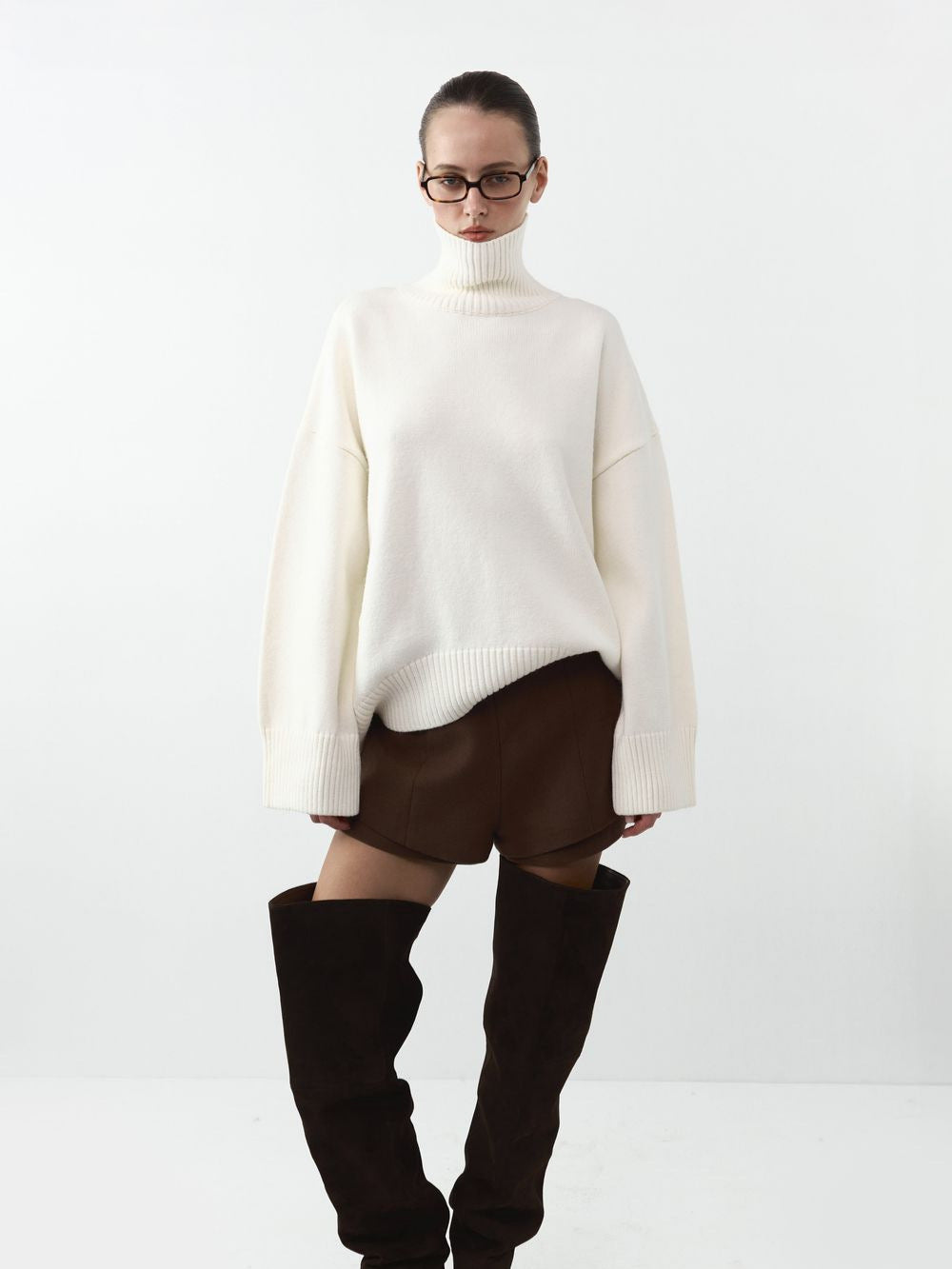 Oversized Turtleneck Sweater for Women — Chunky Knit Pullover with Drop Shoulders in Wool