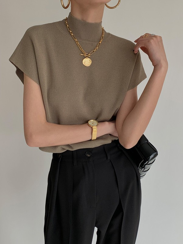 Sleeveless mock-neck viscose knit top in olive-brown, with padded shoulders