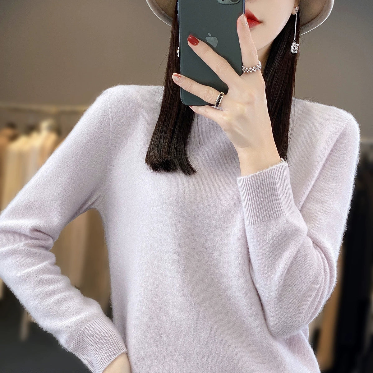 Women’s cashmere crewneck sweater, white, relaxed fit knit with ribbed cuffs and hem