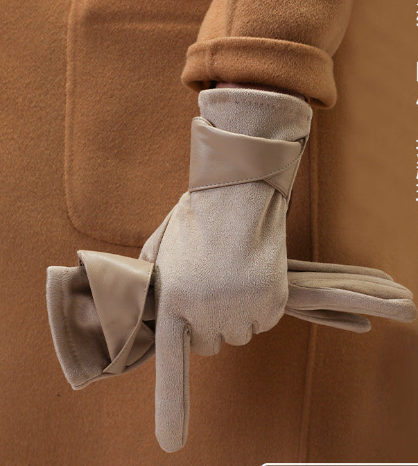 Women’s beige velvet warm gloves with long cuffs and fitted finger design
