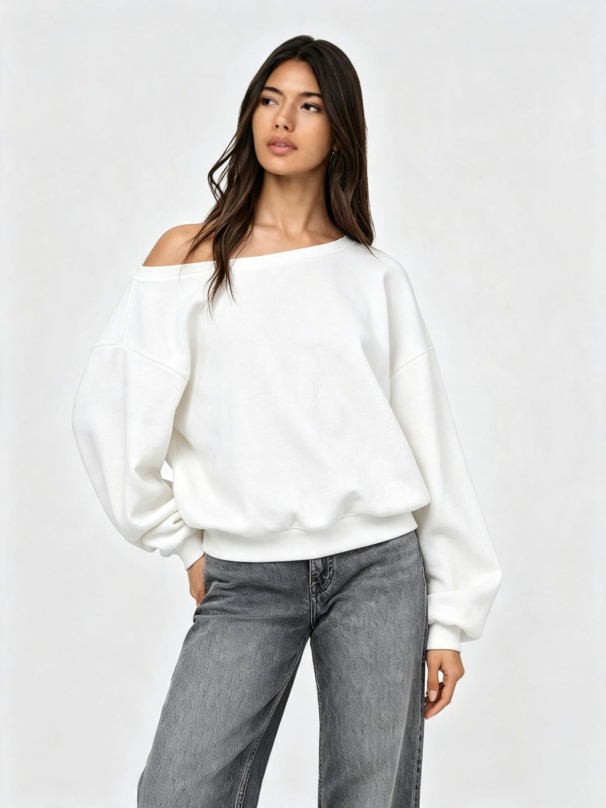 Women’s off-shoulder loose long-sleeve sweatshirt top, white solid color