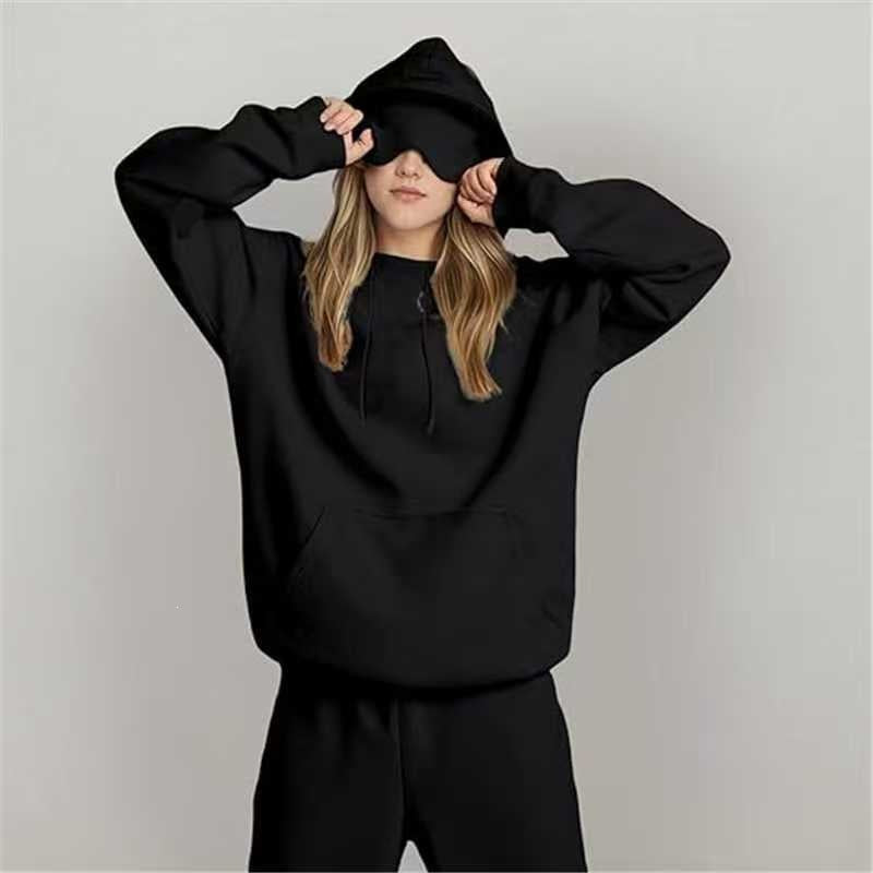 Oversized pullover hoodie with hood and front pocket, black