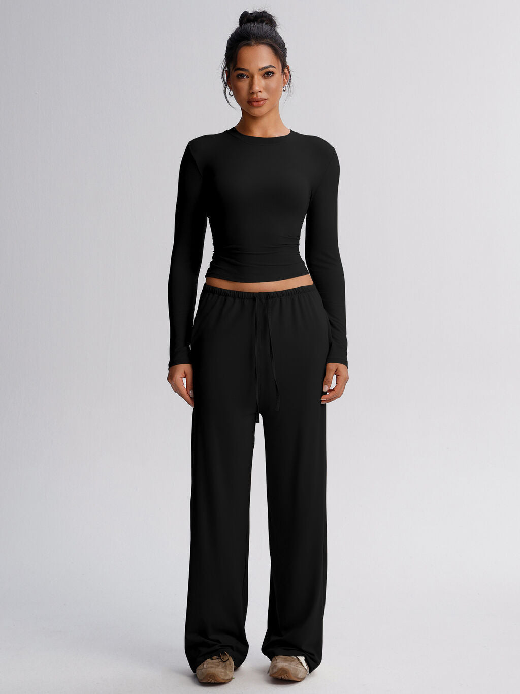 Women's loose wide-leg sweatpants, black, drawstring waistband and relaxed long straight legs