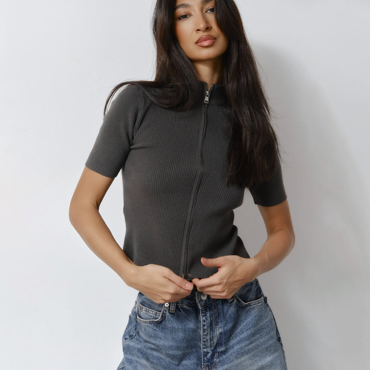 Women’s ribbed short-sleeve zipper cardigan T-shirt, dark gray