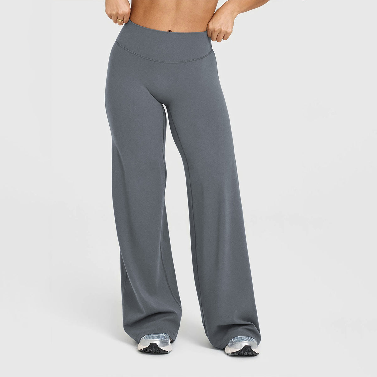 High-waisted straight-leg yoga pants in medium gray, wide leg with fitted waistband