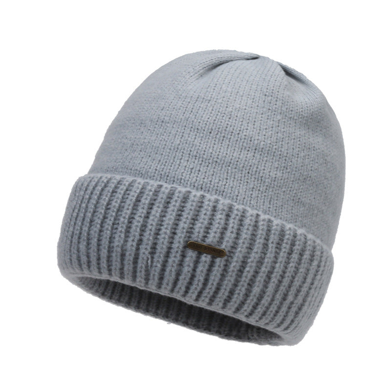 Men's ribbed-knit beanie hat, gray, with small logo patch