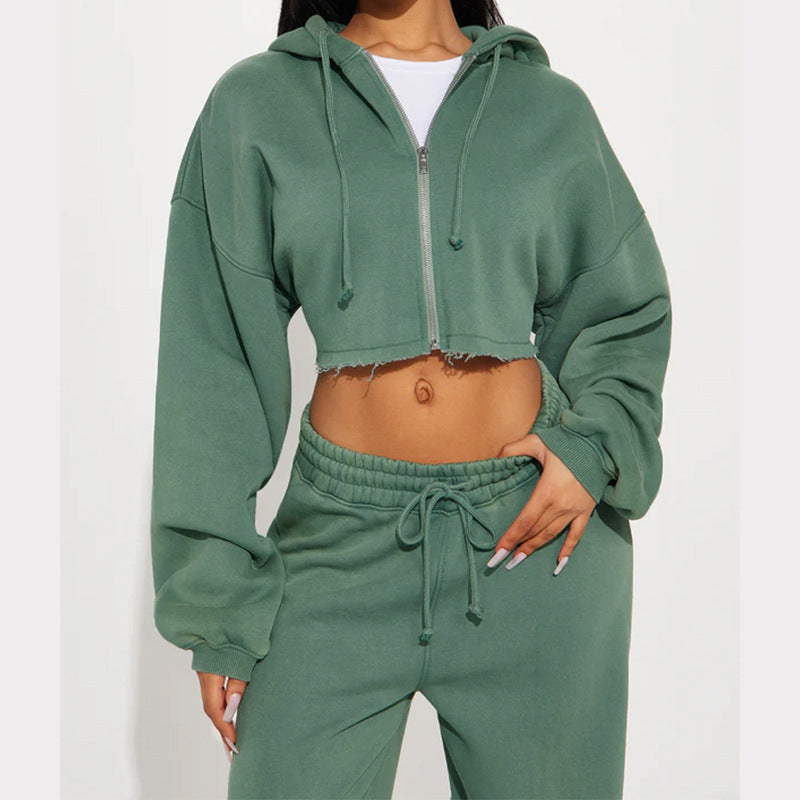Women’s dark green zip-front cropped hoodie with drawstring sweatpants set