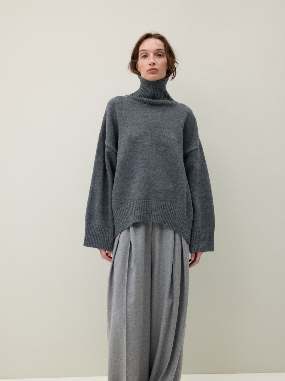 Oversized Turtleneck Sweater for Women — Chunky Knit Pullover with Drop Shoulders in Wool