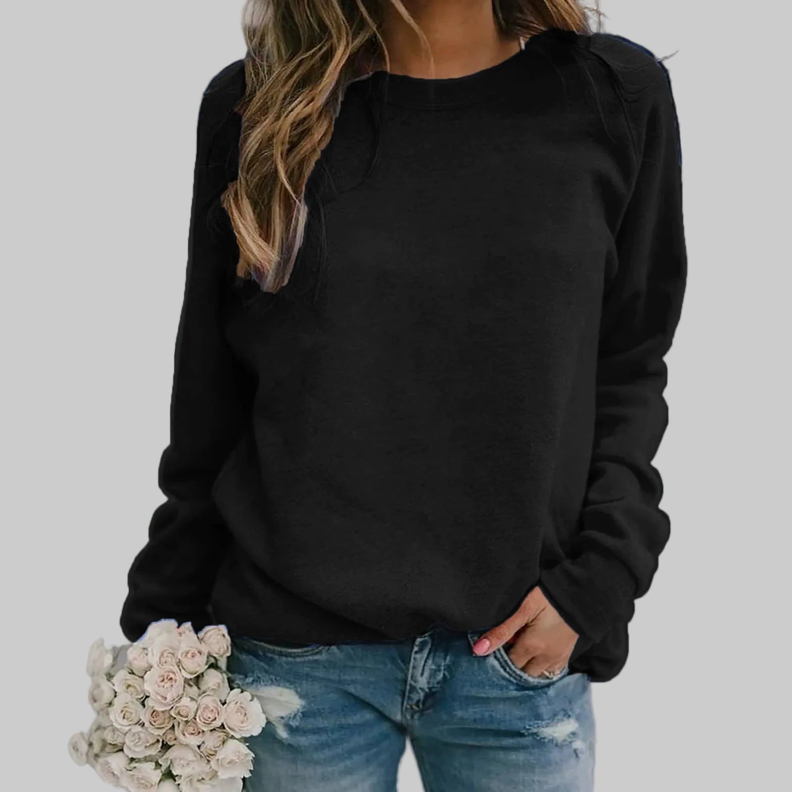Women’s long-sleeve round-neck T-shirt top, black, relaxed fit