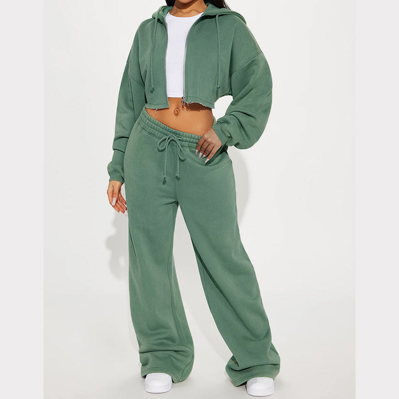 Women’s green zip-front cropped hoodie and drawstring sweatpants set