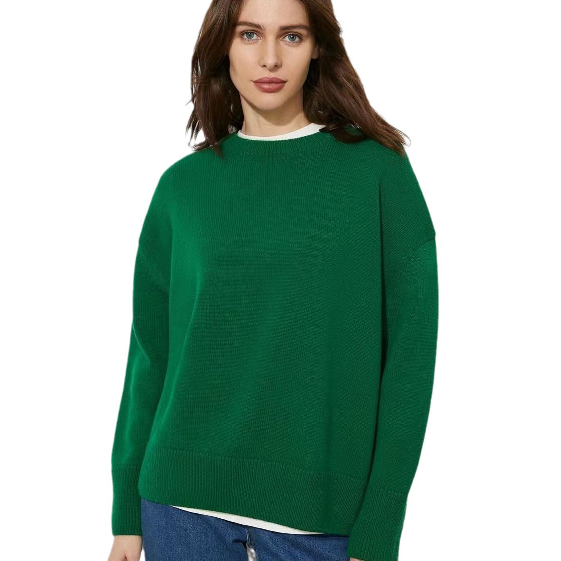 Green crew-neck sweater with a relaxed fit and ribbed cuffs and hem
