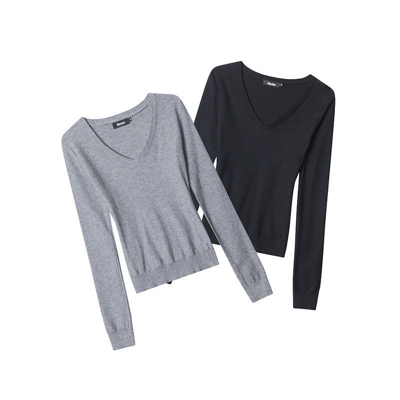 Set of two women's V-neck long-sleeve t-shirts, gray and black