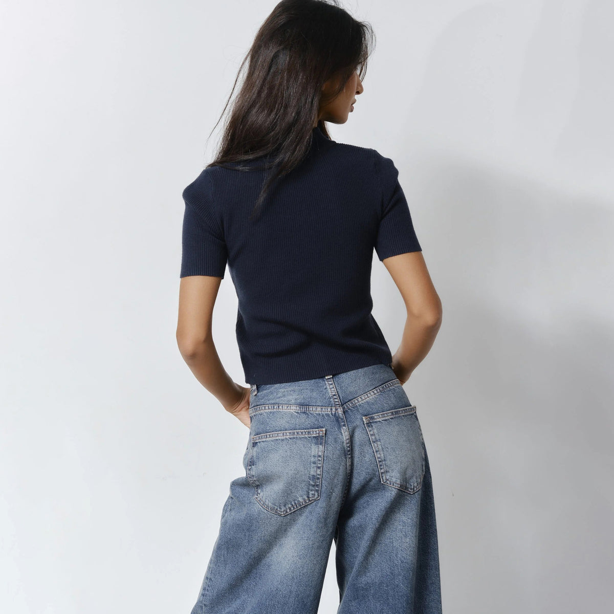 Women’s ribbed short-sleeve zipper cardigan T-shirt, navy blue (back view)