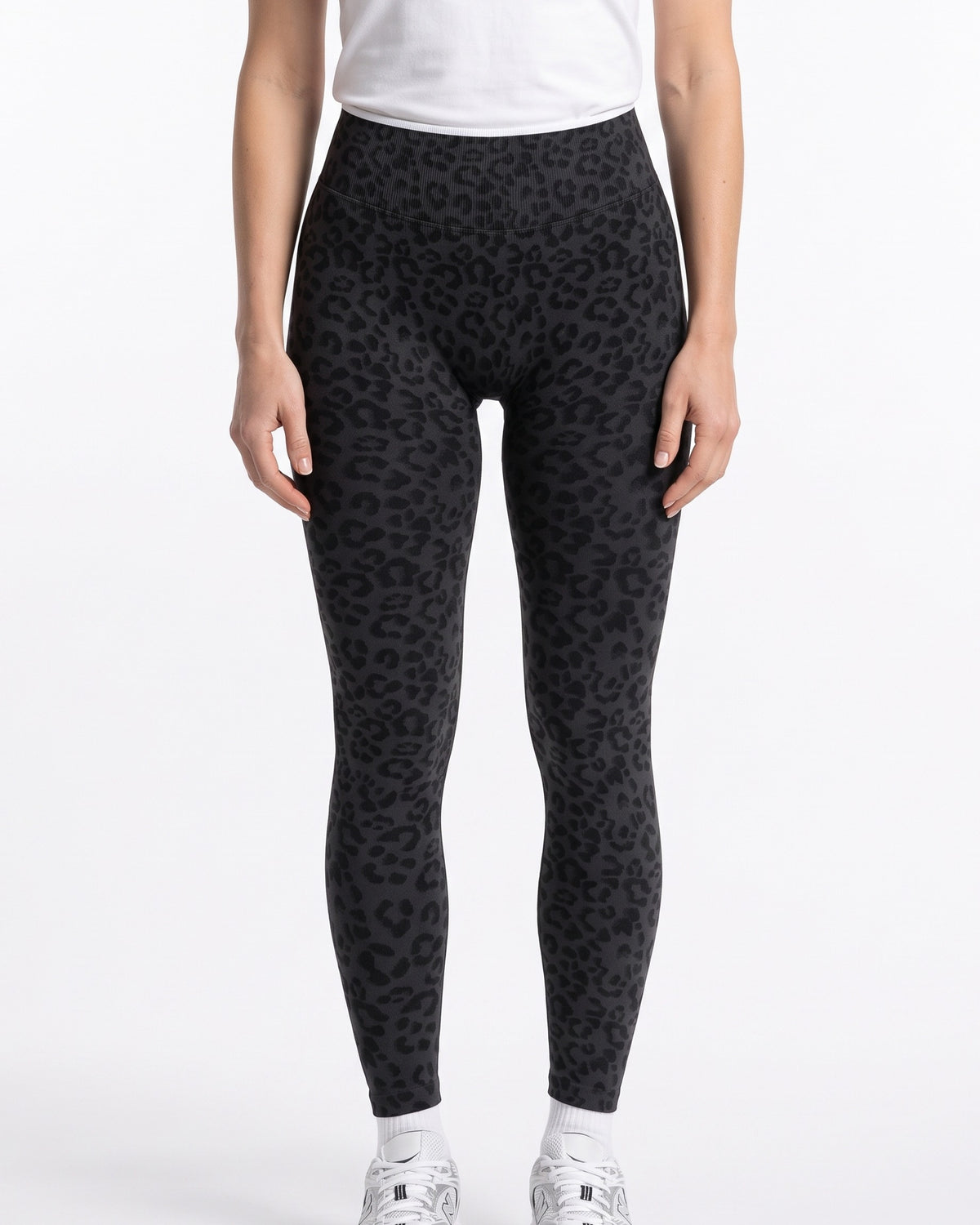 Black leopard print ribbed-waist leggings, full-length